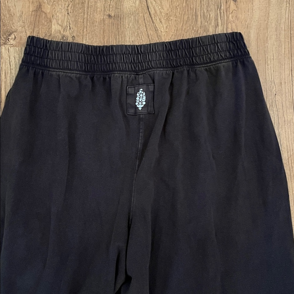 NWOT Free People Movement Hot Shot Crossover Pants - Picture 9 of 10
